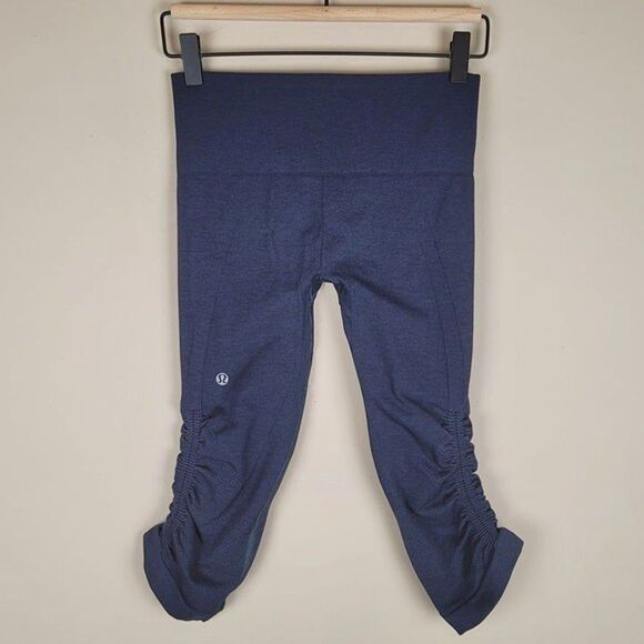 Lululemon Size 4 In The Flow Crop Seamless Leggings Inkwell Navy Blue - Picture 3 of 12